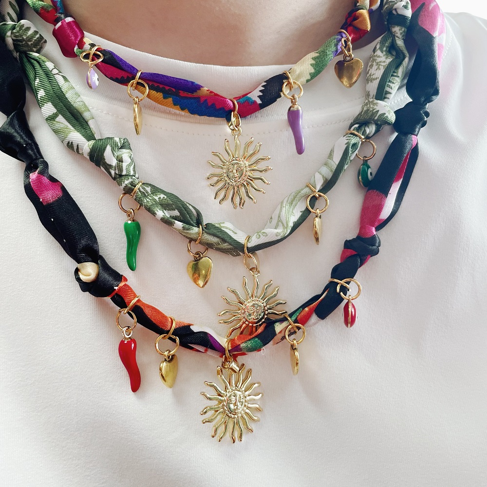 Golden Sun Charms Scarf Neckla - Pearl Choker Necklace Vintage recension och pris